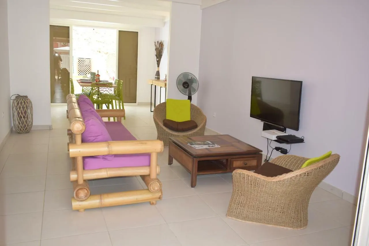 Maison Ti Bambou Les Trois-Ilets 0*,